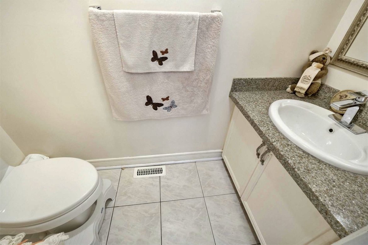 1520 Britannia Road West - Photo 4