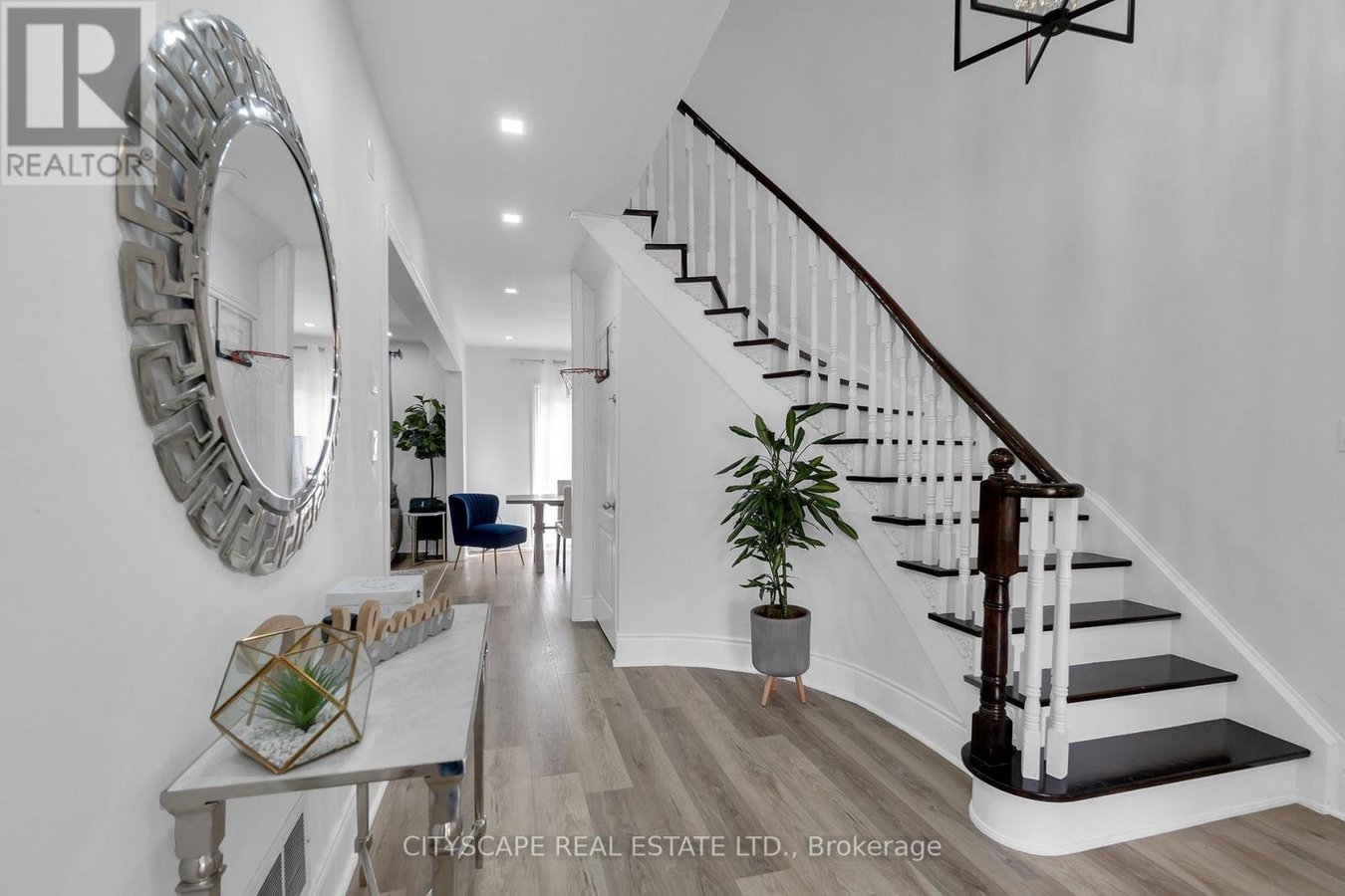 6421 DONWAY DRIVE - Photo 4
