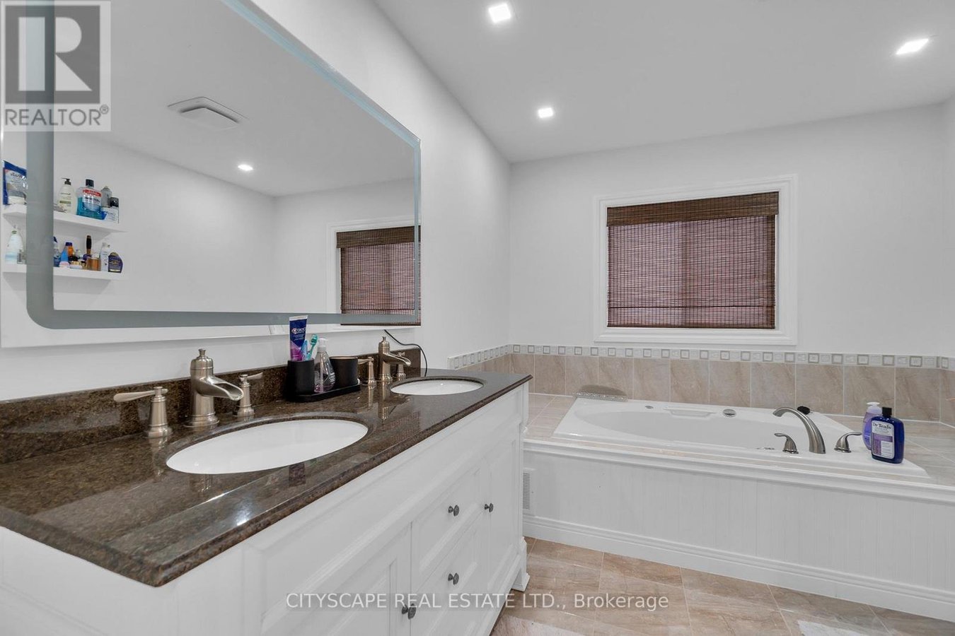 6421 DONWAY DRIVE - Photo 33