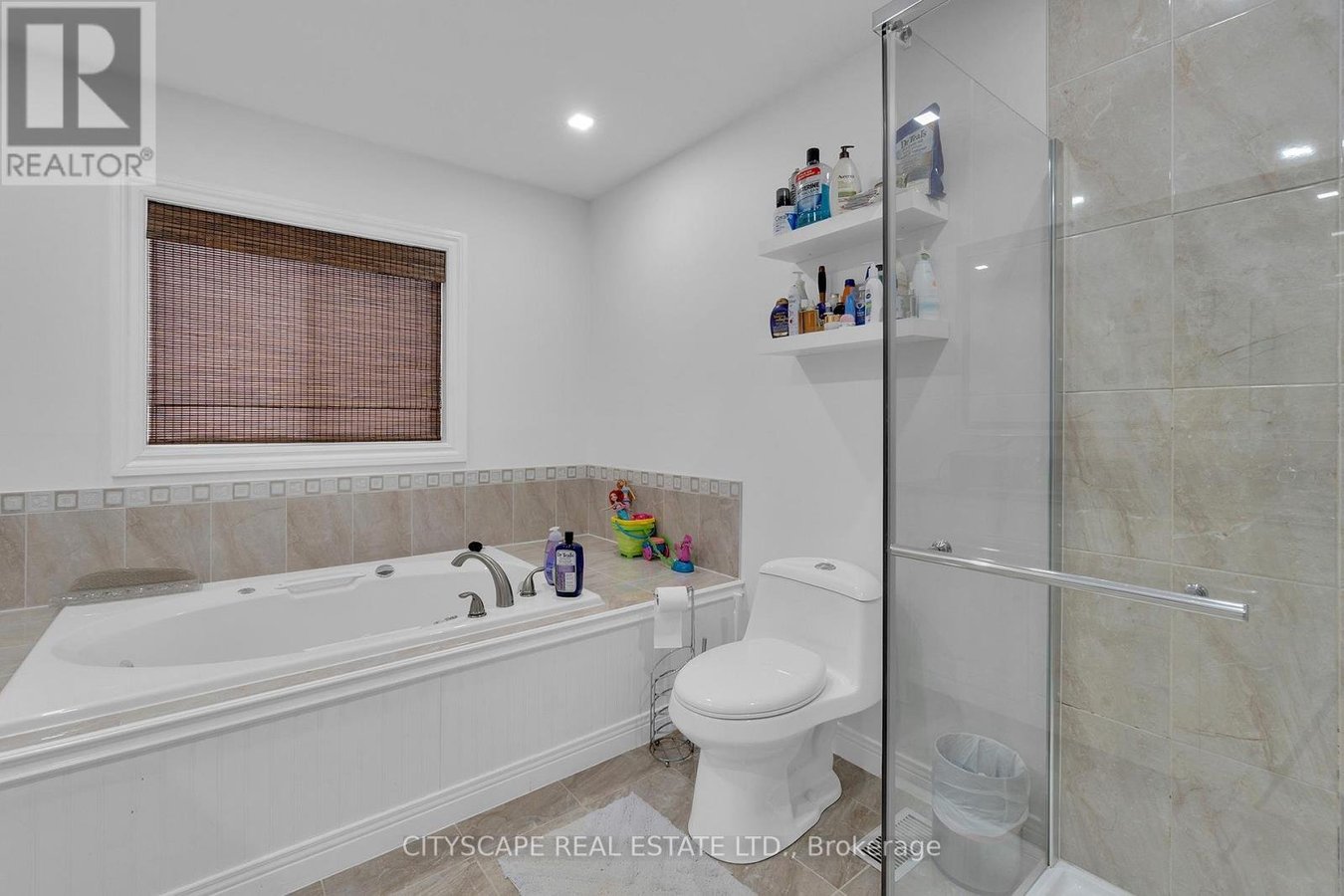 6421 DONWAY DRIVE - Photo 34