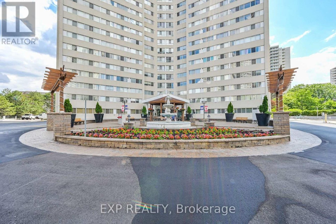 1404 - 3695 KANEFF CRESCENT - Photo 2