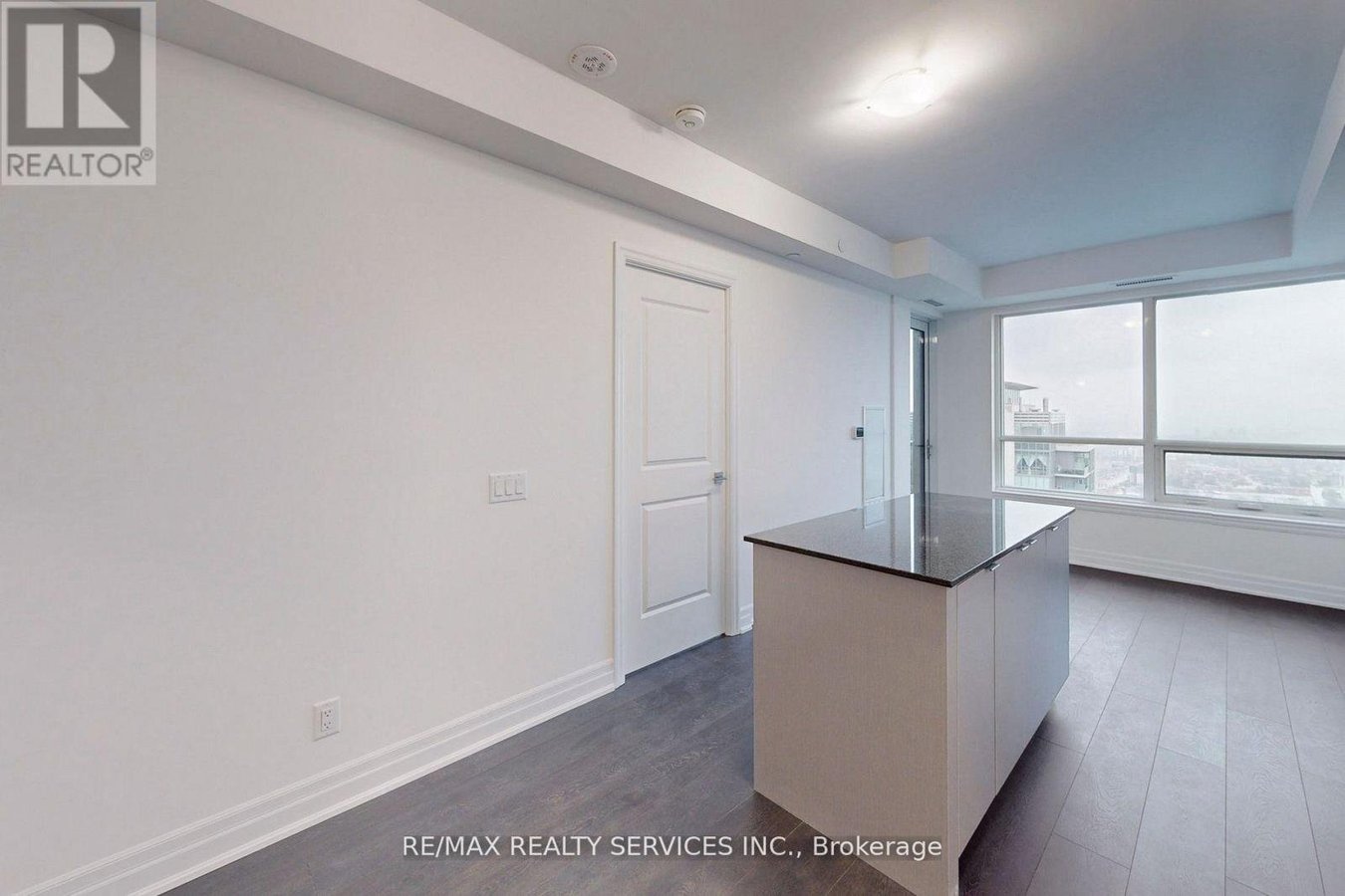 3406 - 36 ELM DRIVE W - Photo 9