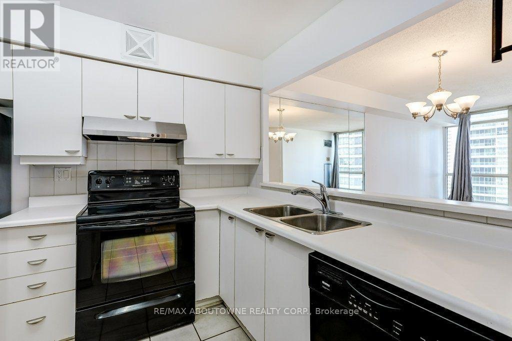 1007 - 55 ELM DRIVE W - Photo 9