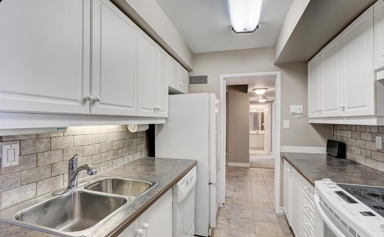 1333 Bloor Street - Photo 5