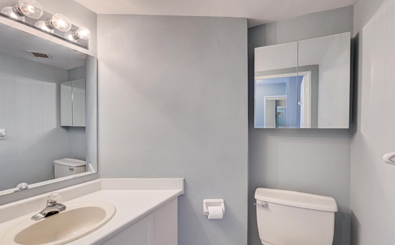 1333 Bloor Street - Photo 9