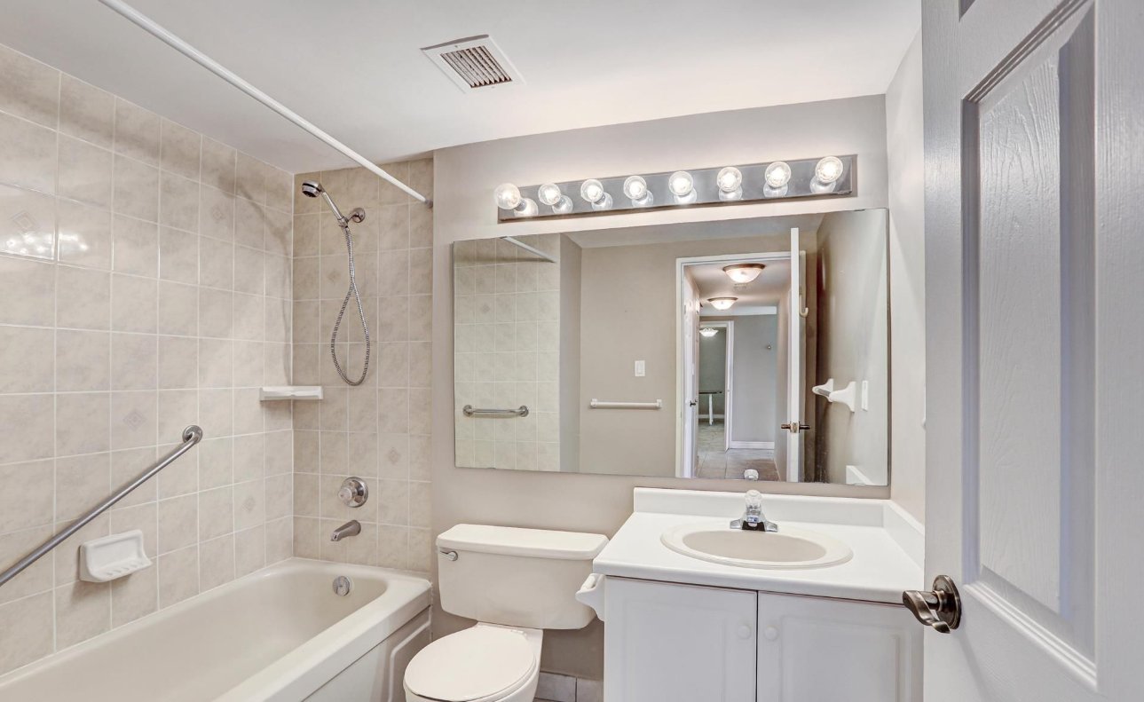 1333 Bloor Street - Photo 12