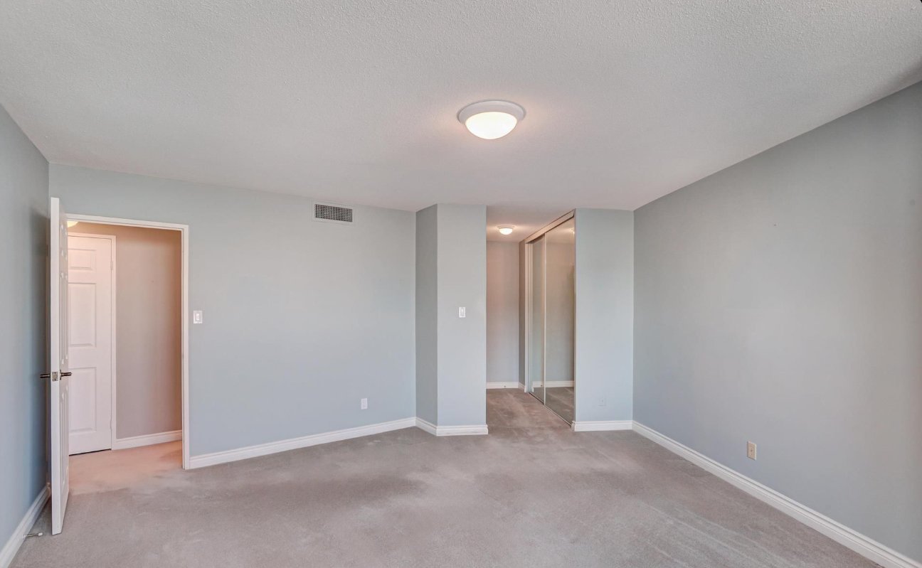 1333 Bloor Street - Photo 15