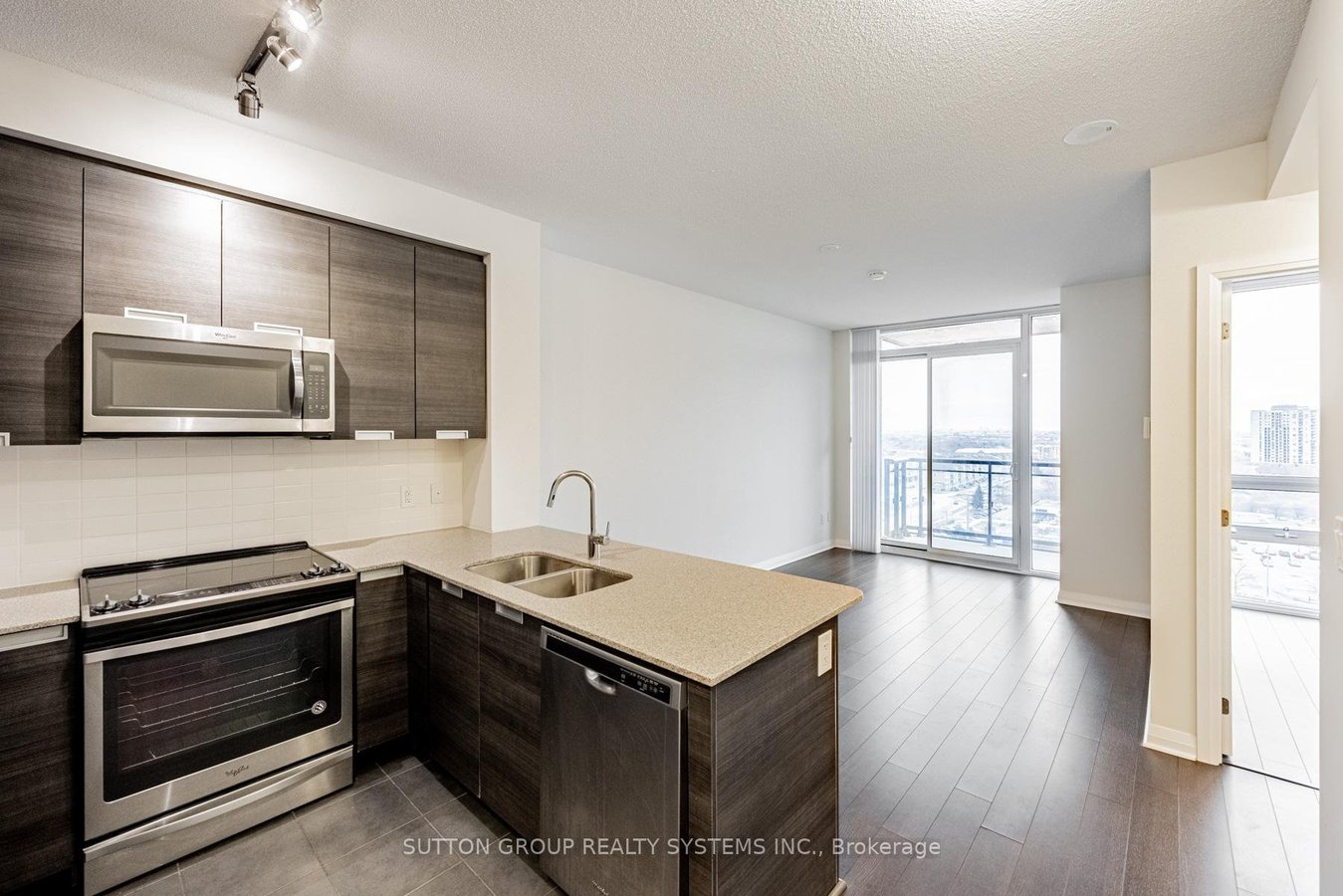 5025 Four Springs Avenue - Photo 7