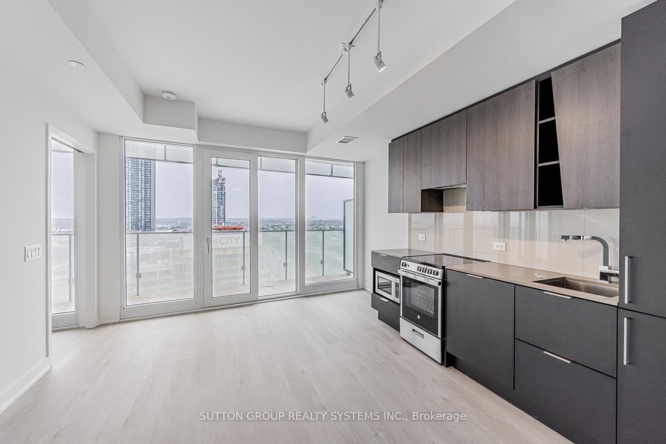 3900 Confederation Parkway - Photo 9