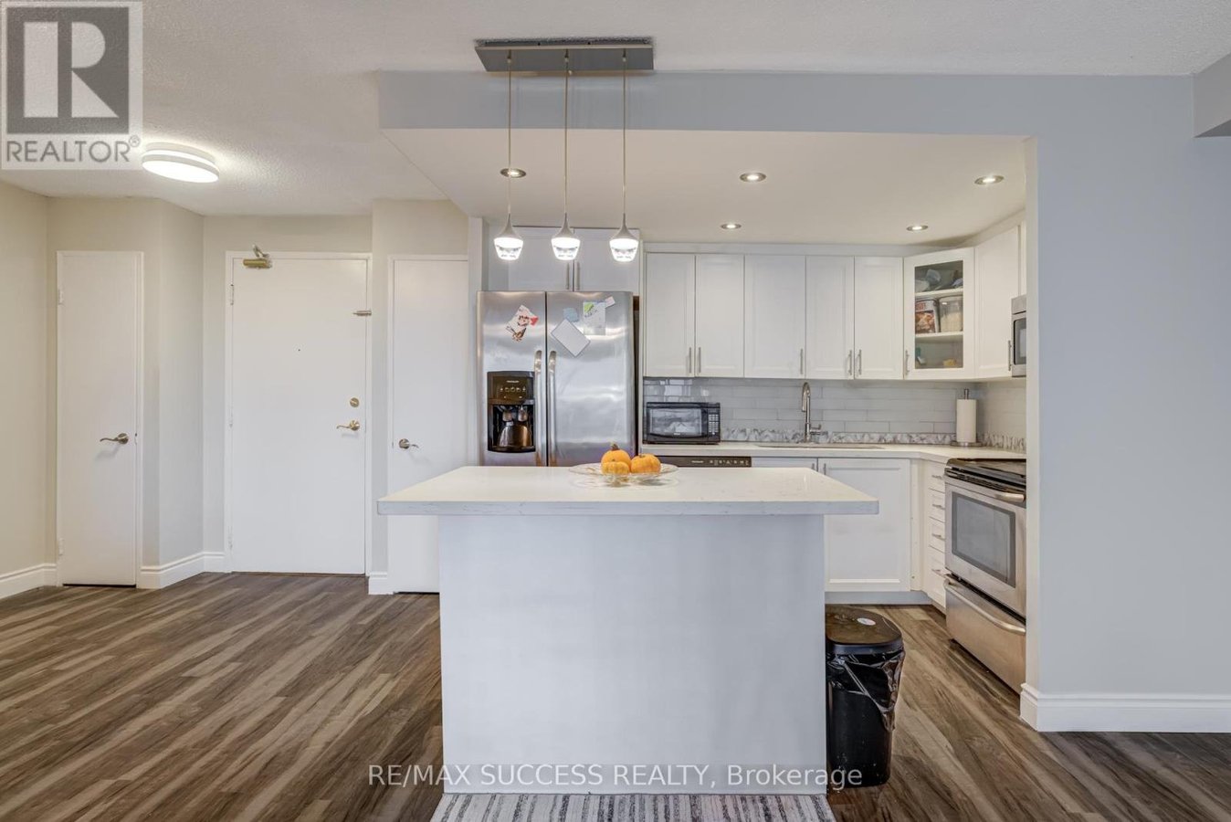 713 - 145 HILLCREST AVENUE - Photo 21