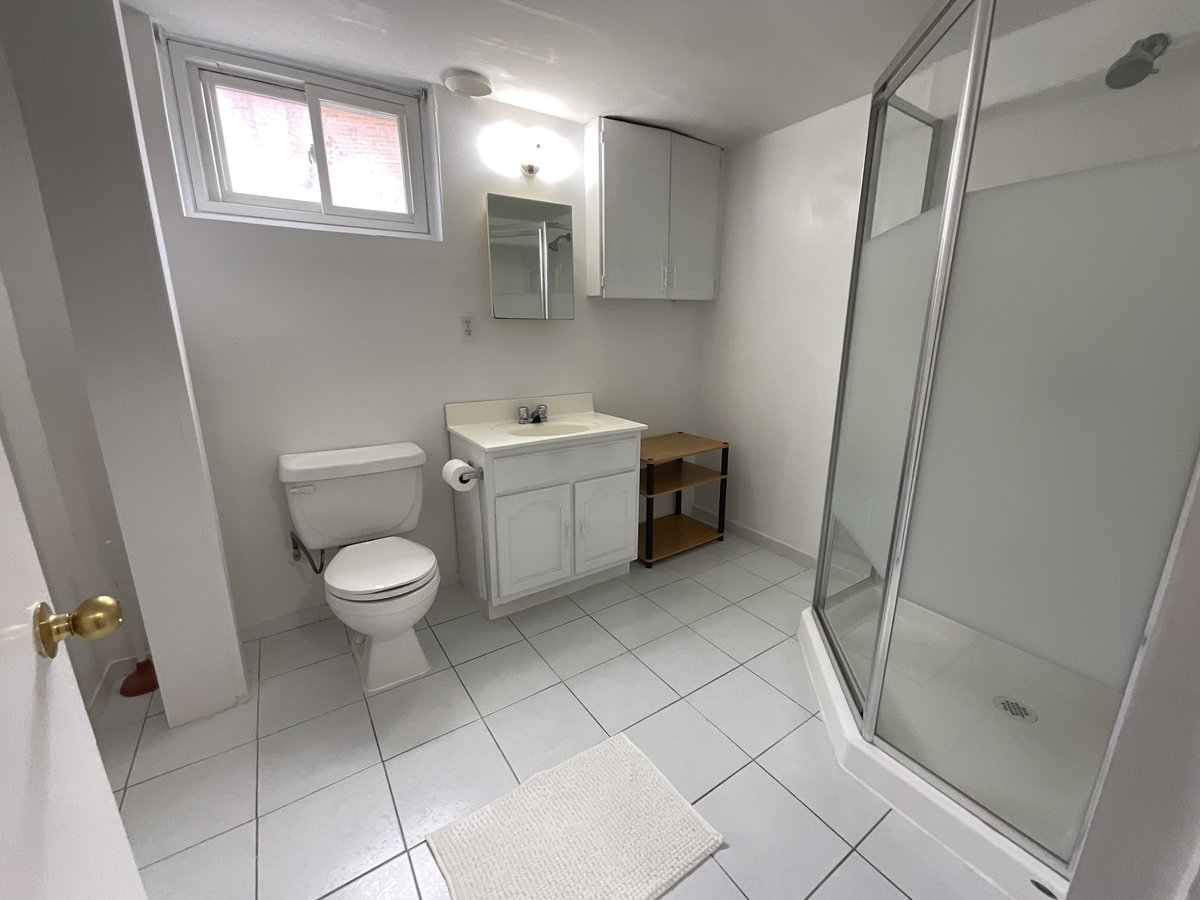 3653 Holden Crescent - Photo 7