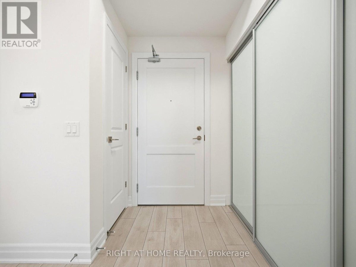 1807 - 30 ELM DRIVE W - Photo 6