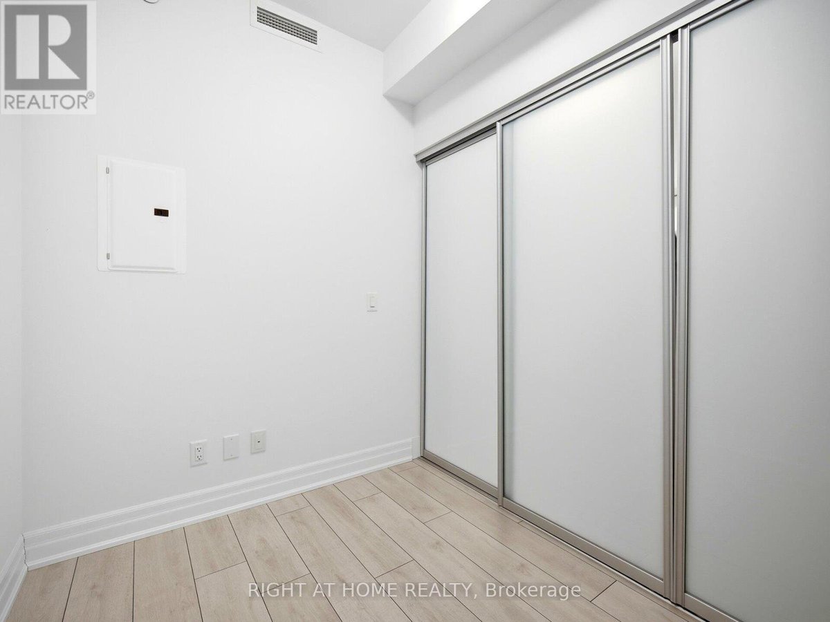 1807 - 30 ELM DRIVE W - Photo 28
