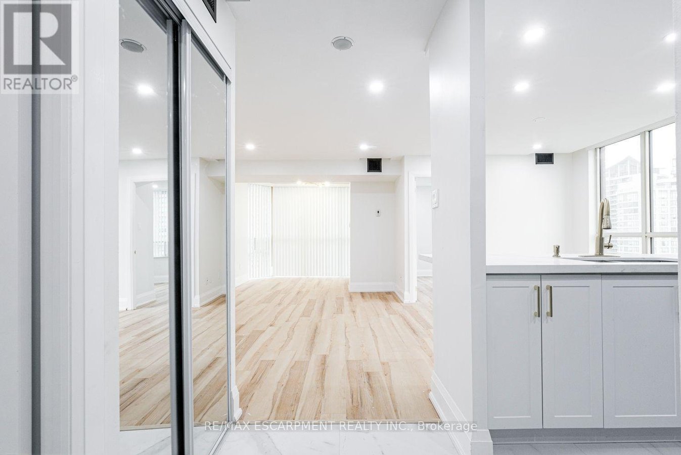 1603 - 285 ENFIELD PLACE - Photo 3