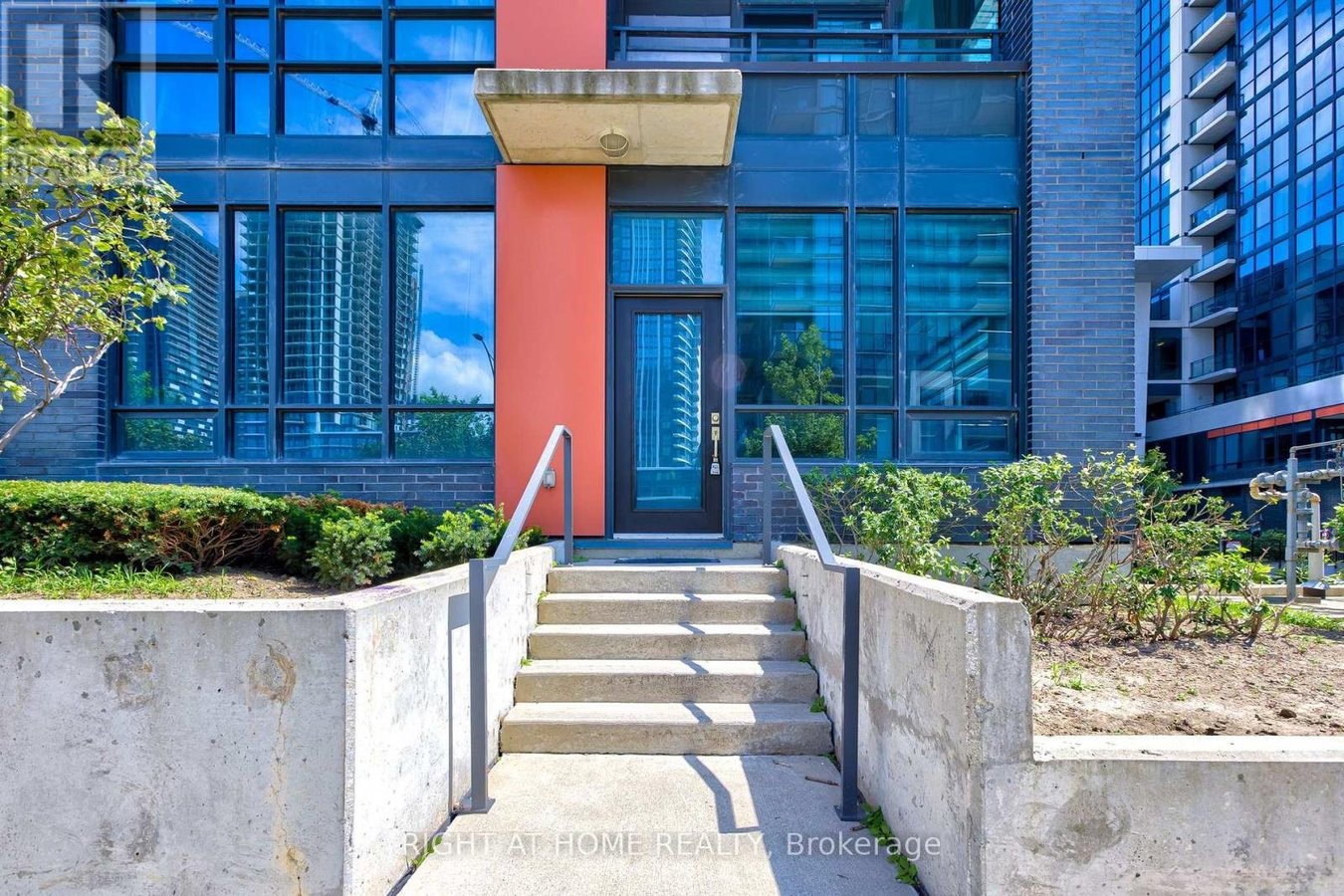 101 - 55 EGLINTON AVENUE W - Photo 6