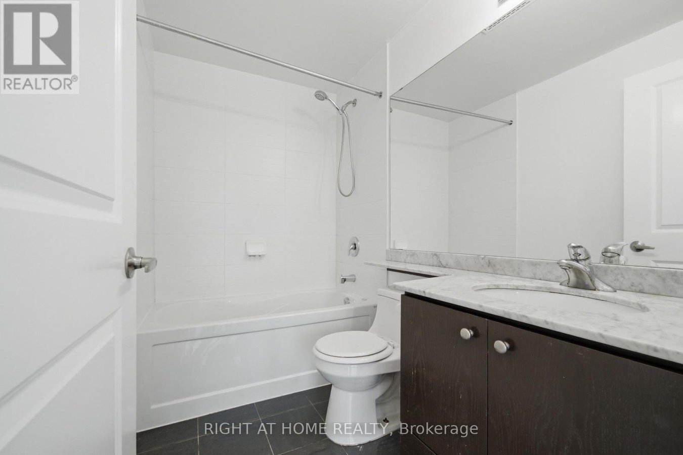 3806 - 50 ABSOLUTE AVENUE - Photo 13