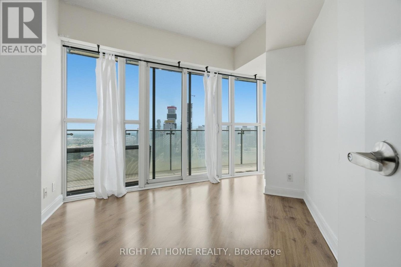 3806 - 50 ABSOLUTE AVENUE - Photo 17