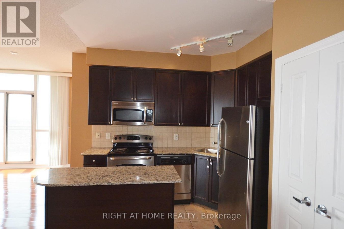 3009 - 225 WEBB DRIVE - Photo 8
