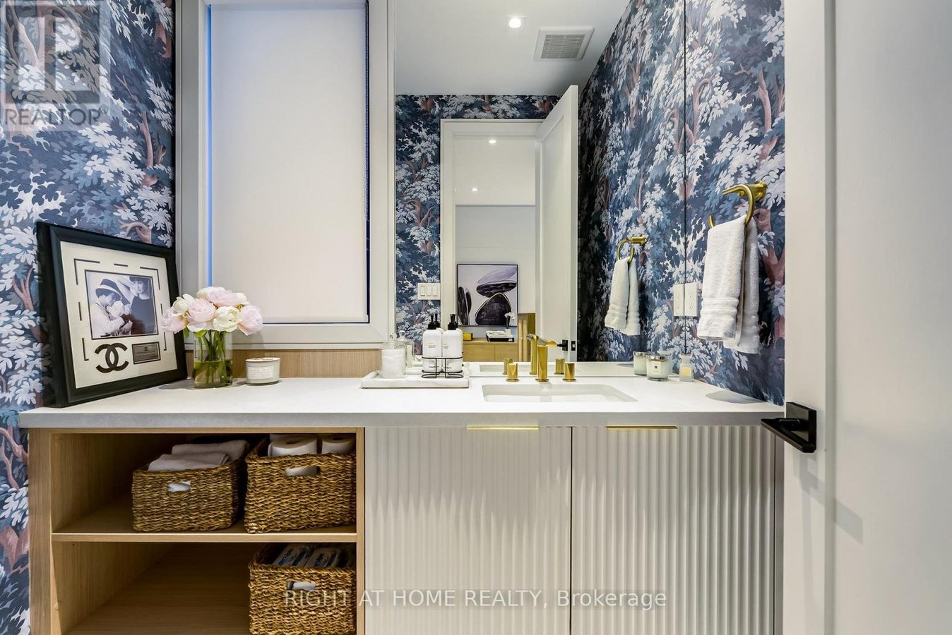 585 MONTBECK CRESCENT - Photo 5