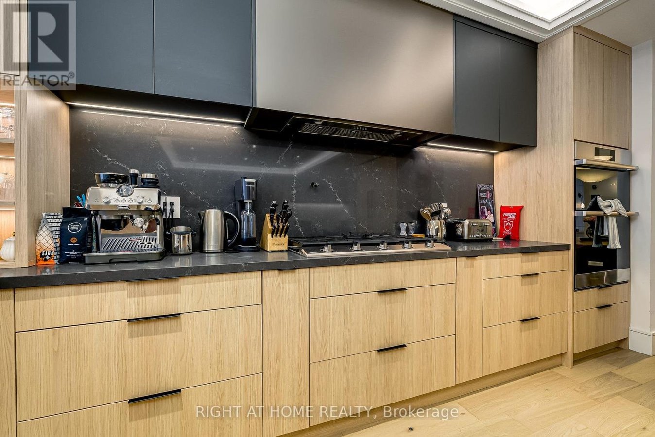 585 MONTBECK CRESCENT - Photo 13