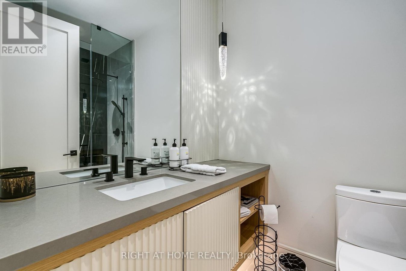 585 MONTBECK CRESCENT - Photo 27