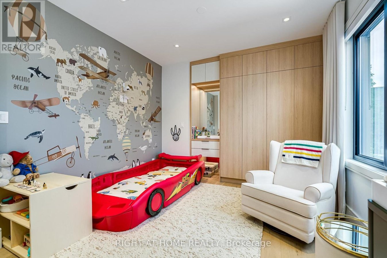 585 MONTBECK CRESCENT - Photo 33