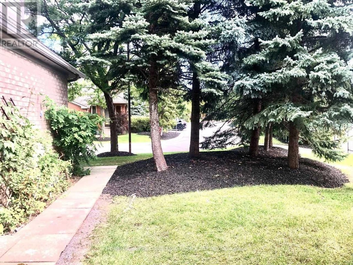 1 - 2555 THOMAS STREET - Photo 3