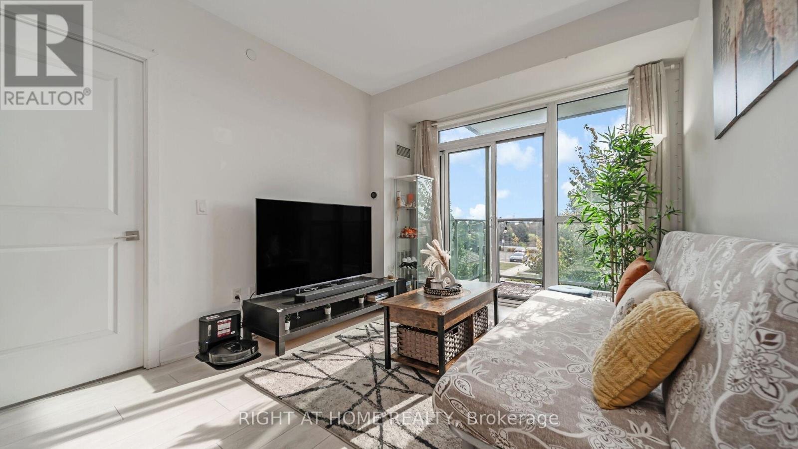 206 - 4655 GLEN ERIN DRIVE - Photo 3