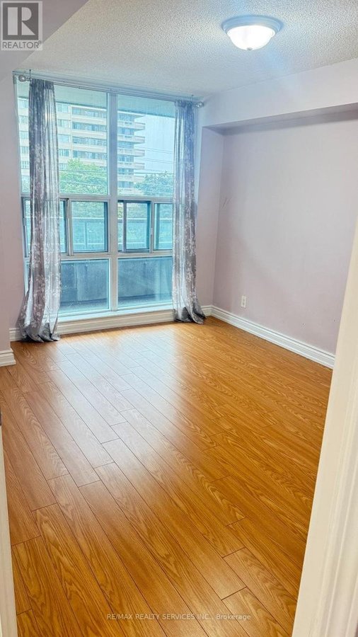 312 - 1 ELM DRIVE - Photo 8
