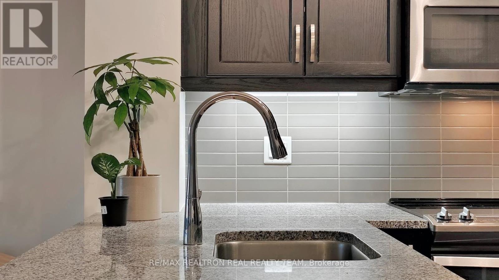 332 - 3170 ERIN MILLS PARKWAY - Photo 17