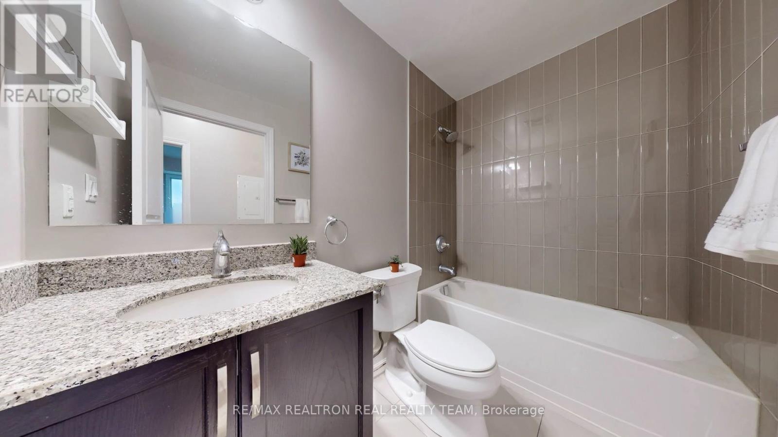 332 - 3170 ERIN MILLS PARKWAY - Photo 24