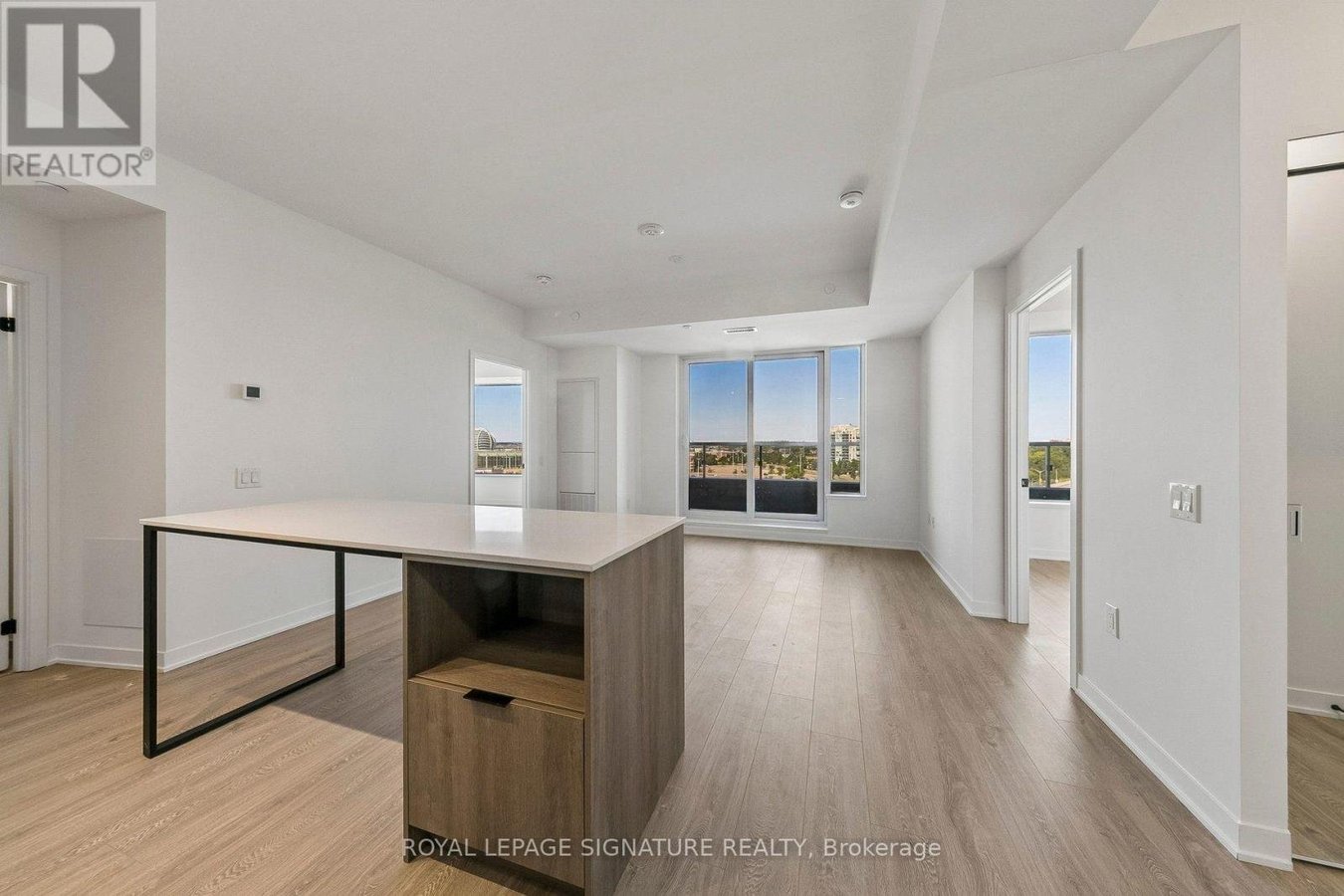 908 - 2495 EGLINTON AVENUE W - Photo 3