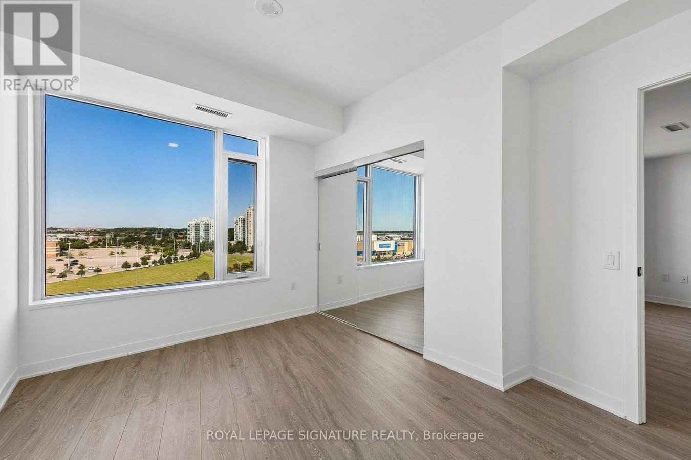 908 - 2495 EGLINTON AVENUE W - Photo 13