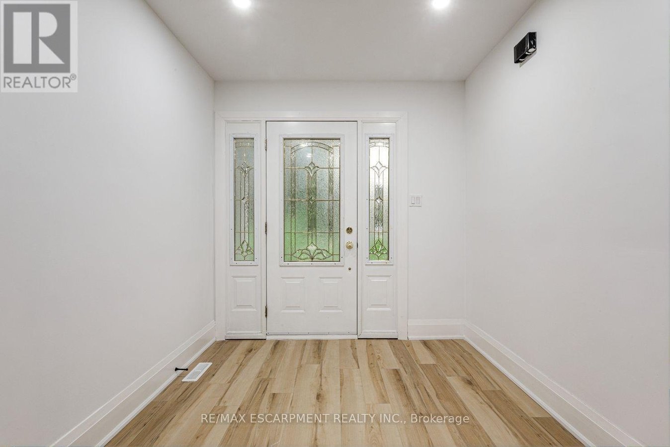 2104 MISSISSAUGA ROAD - Photo 1