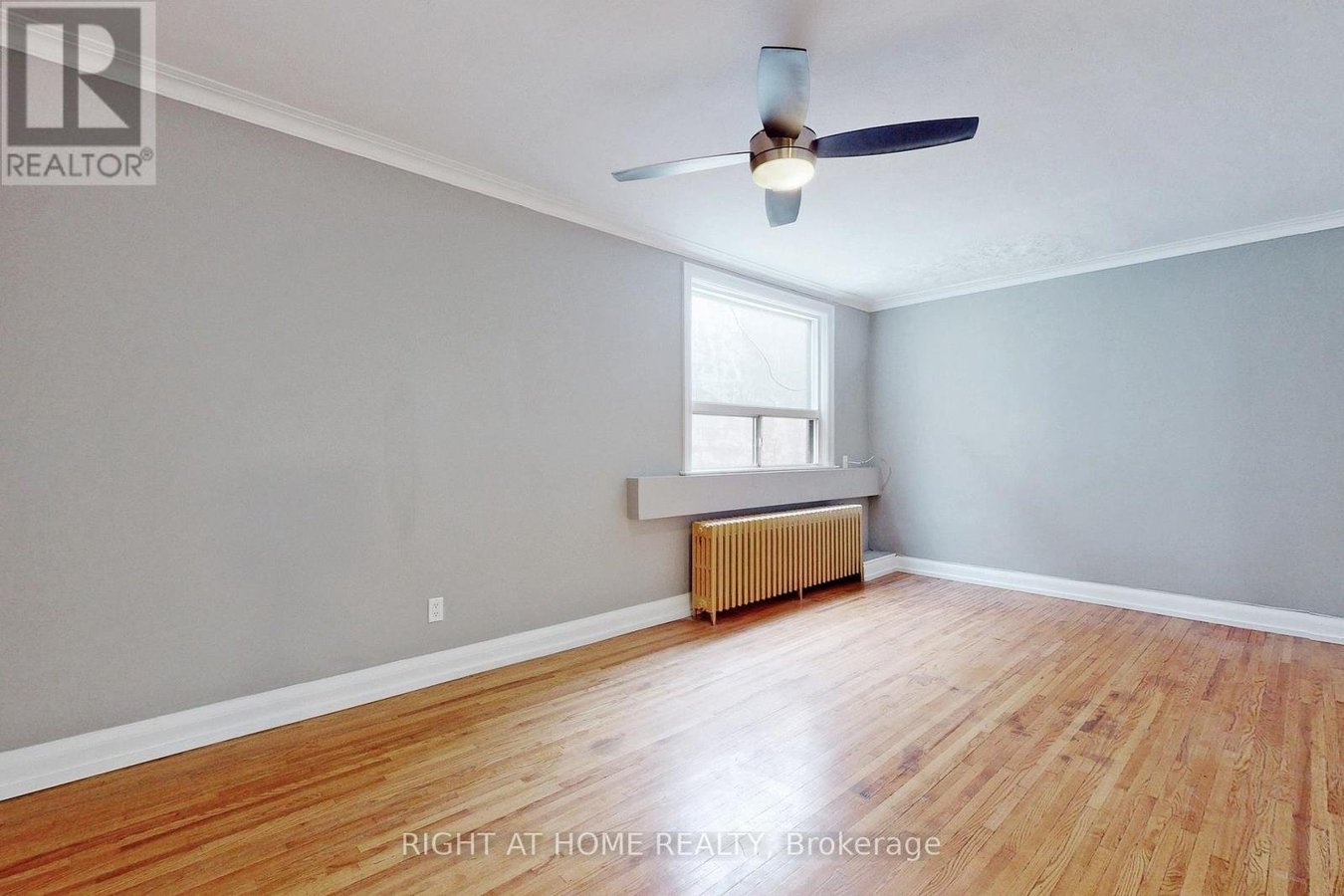 #A - 255 LAKESHORE ROAD E - Photo 6