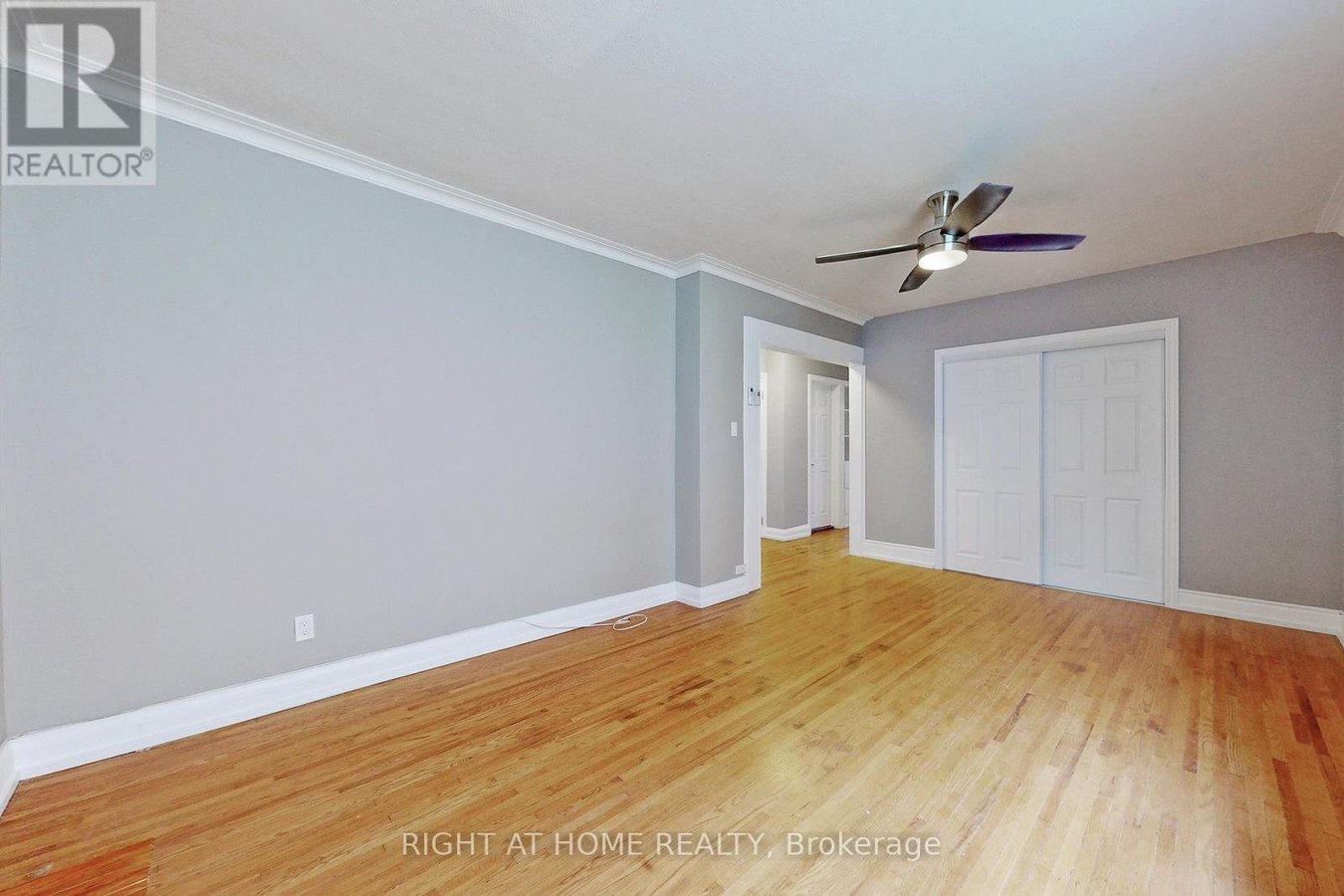 #A - 255 LAKESHORE ROAD E - Photo 9