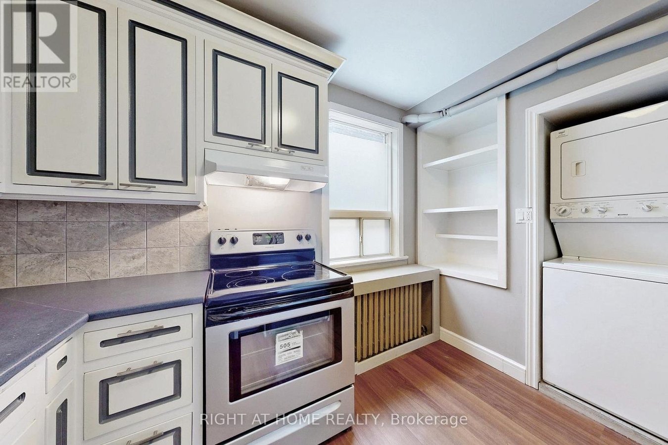 #A - 255 LAKESHORE ROAD E - Photo 16
