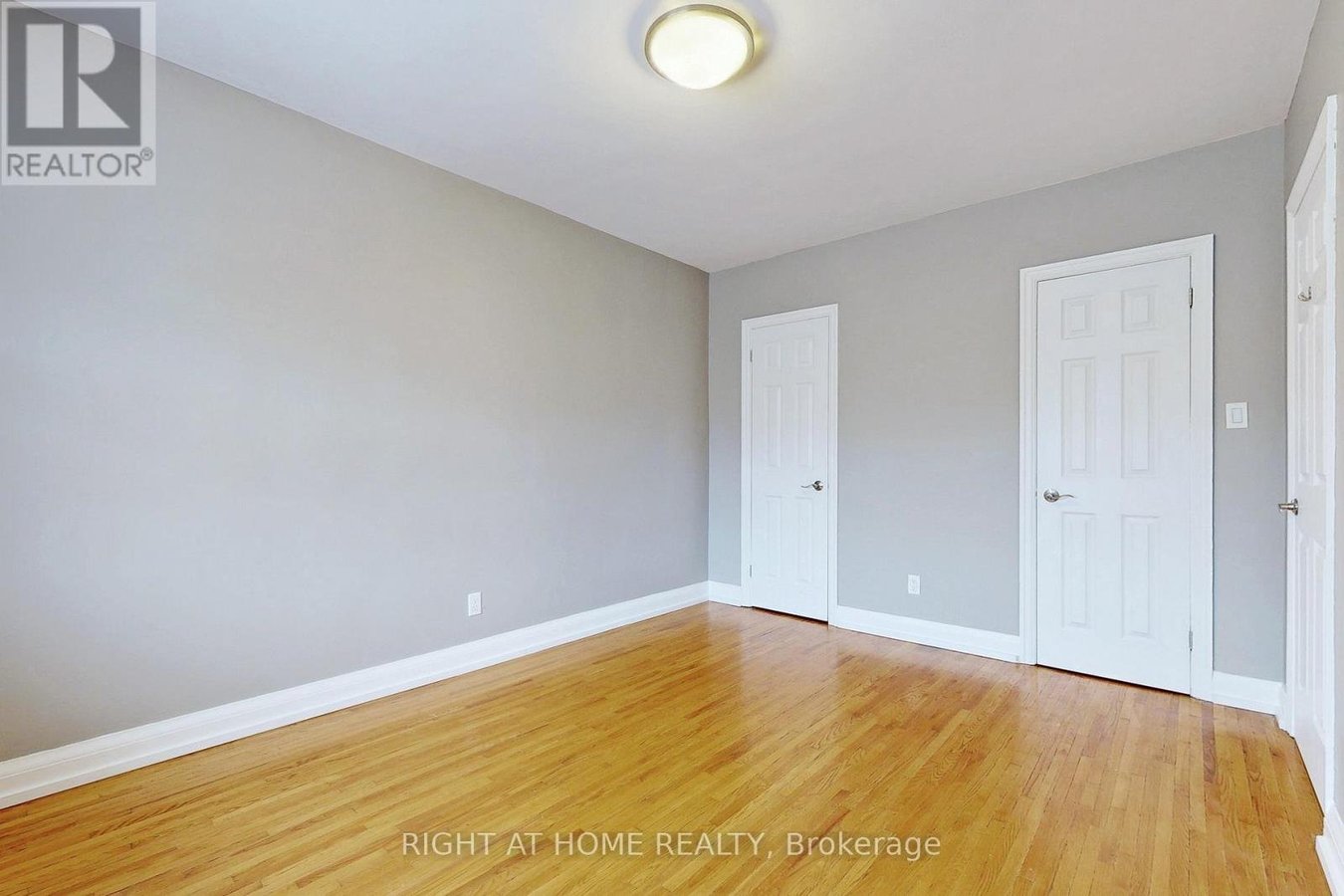#A - 255 LAKESHORE ROAD E - Photo 22