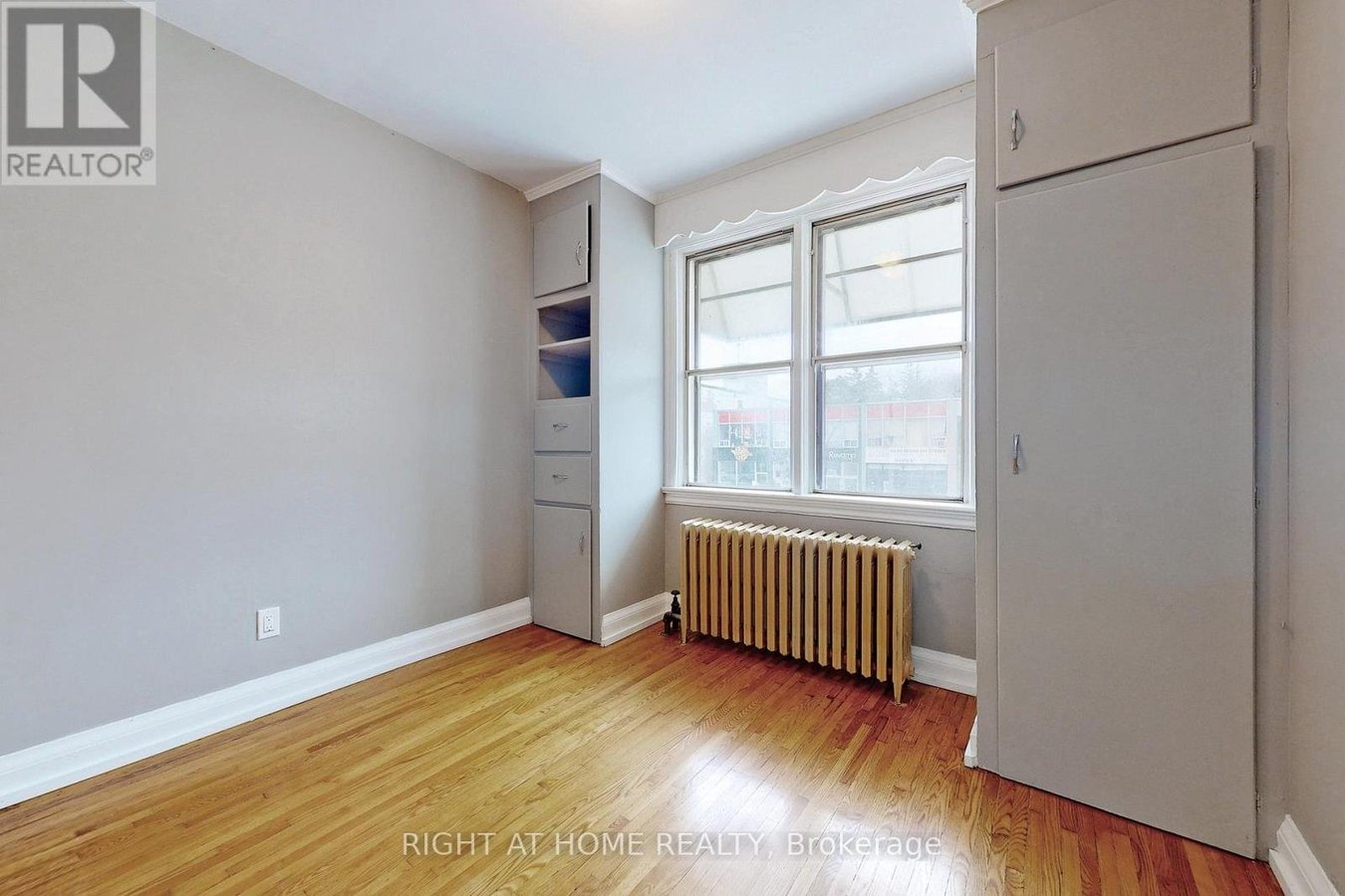 #A - 255 LAKESHORE ROAD E - Photo 23