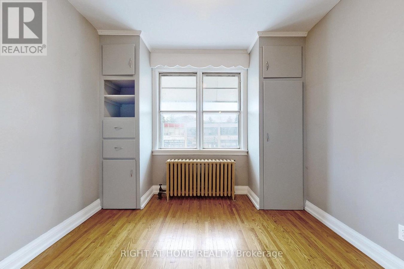 #A - 255 LAKESHORE ROAD E - Photo 24