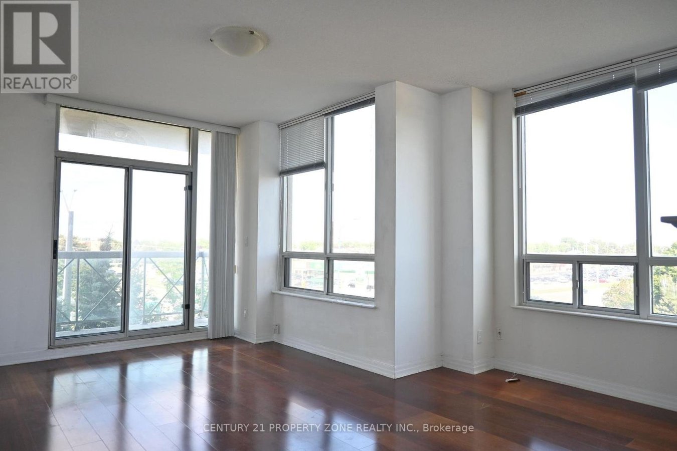 405 - 1359 RATHBURN ROAD E - Photo 7