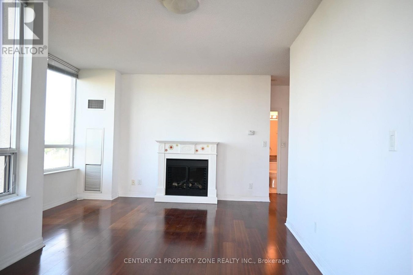 405 - 1359 RATHBURN ROAD E - Photo 9