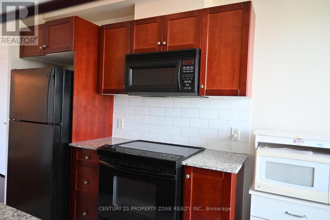 405 - 1359 RATHBURN ROAD E - Photo 12
