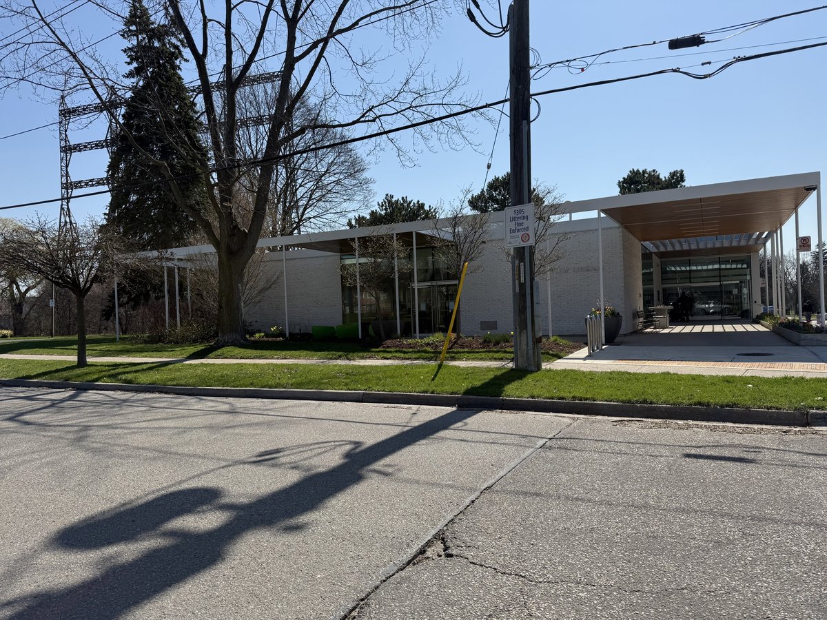 1041 Haig Boulevard - Photo 18