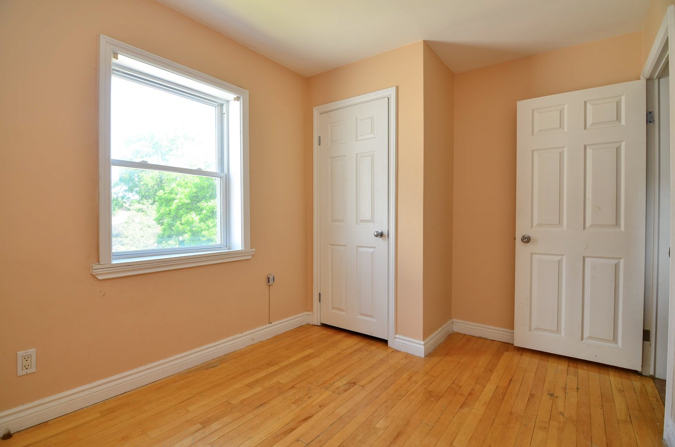 1041 Haig Boulevard - Photo 11