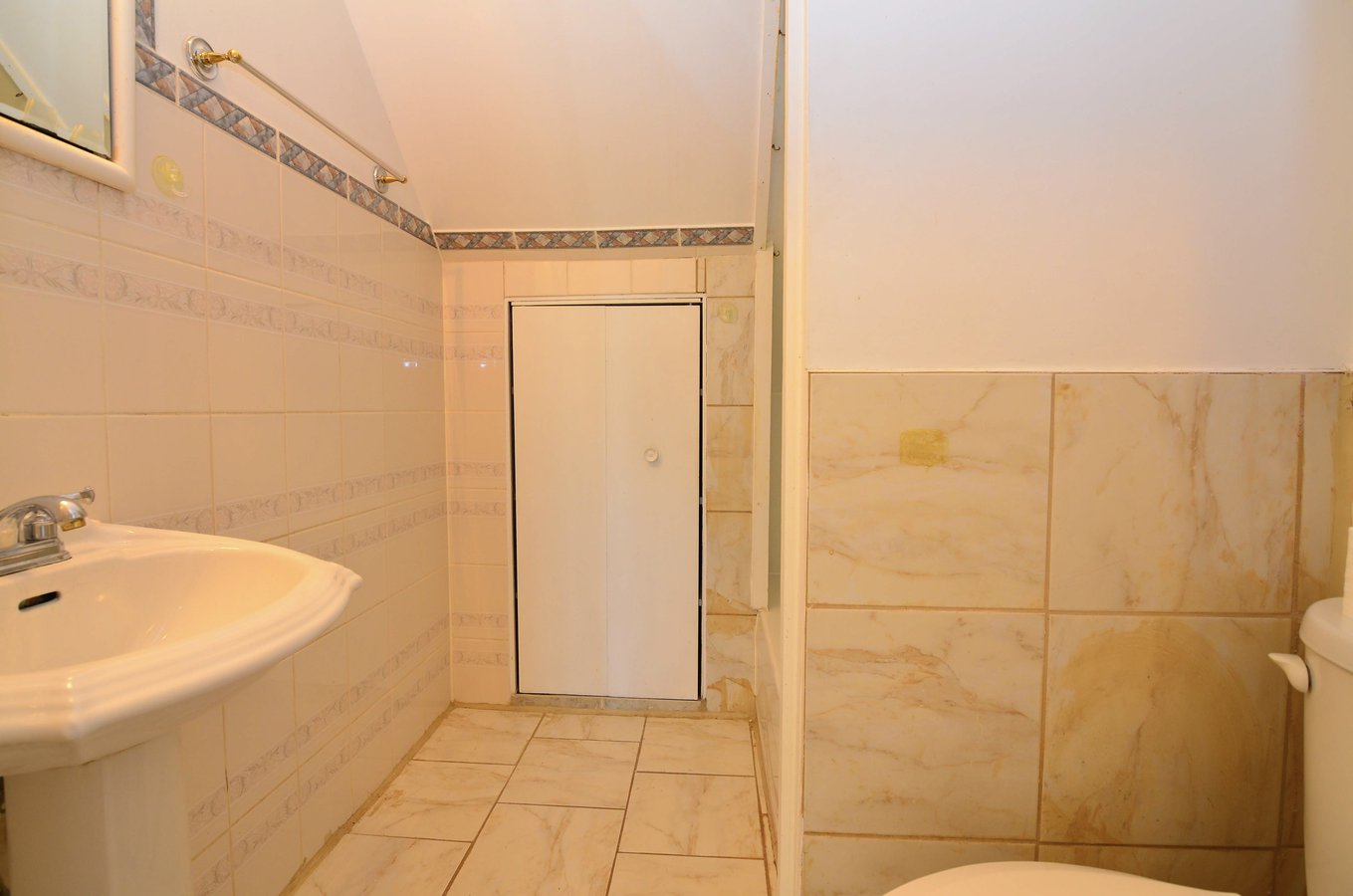 1041 Haig Boulevard - Photo 15