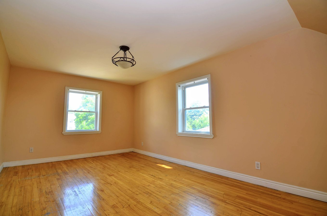 1041 Haig Boulevard - Photo 4