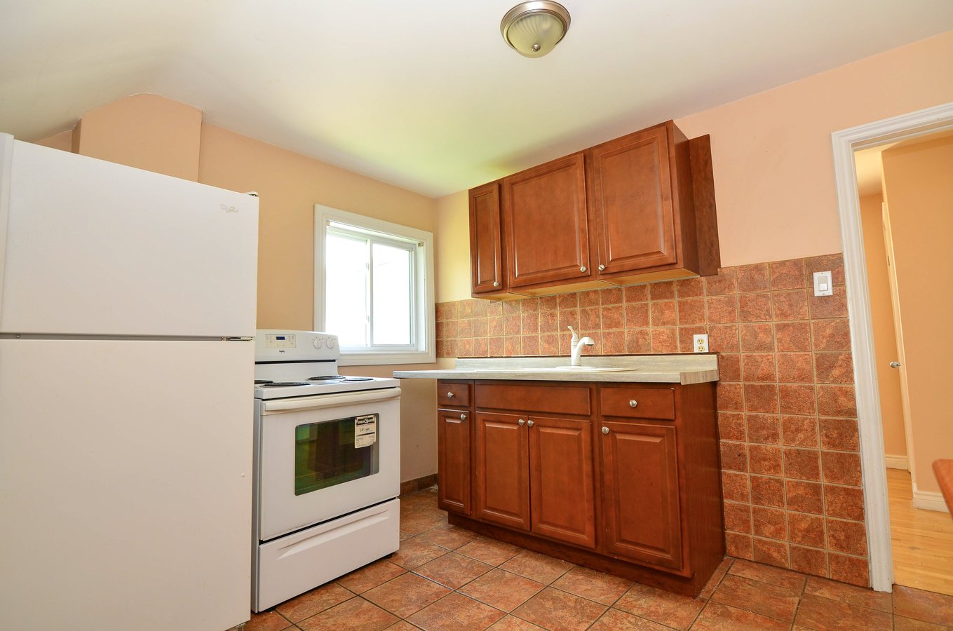 1041 Haig Boulevard - Photo 9