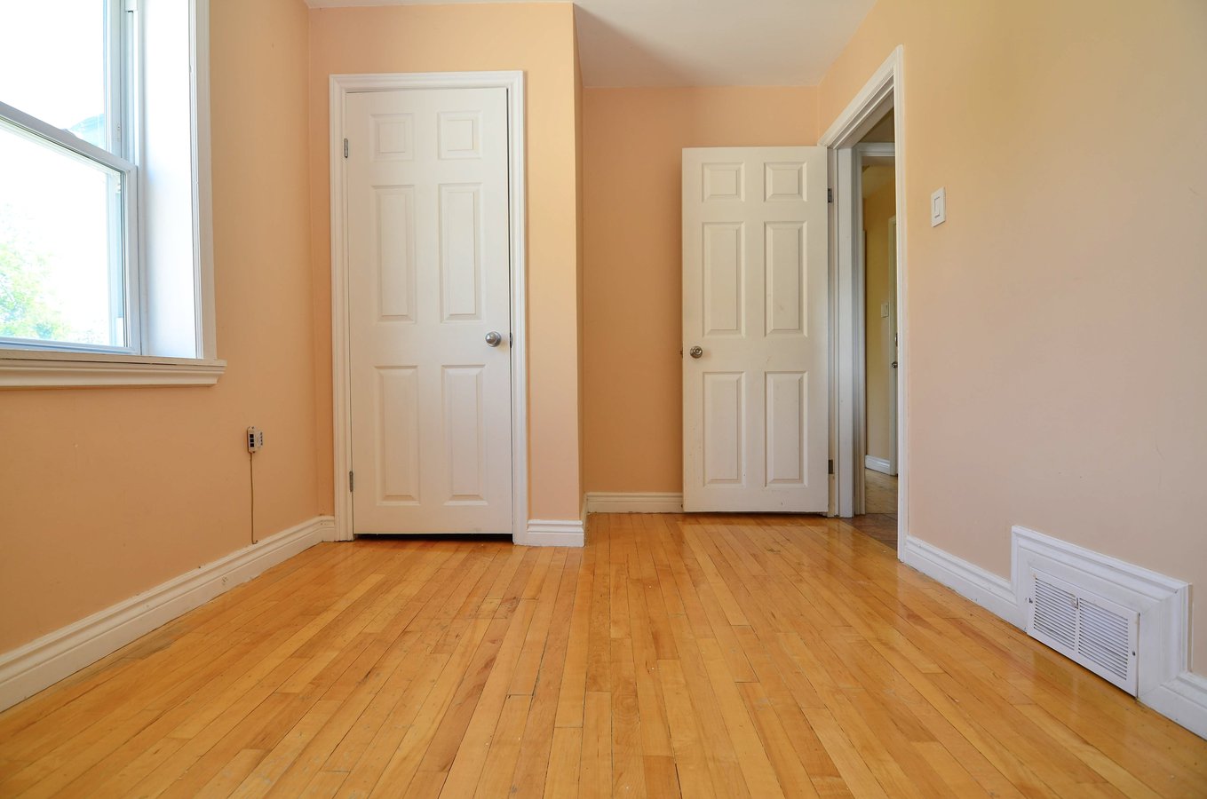1041 Haig Boulevard - Photo 13