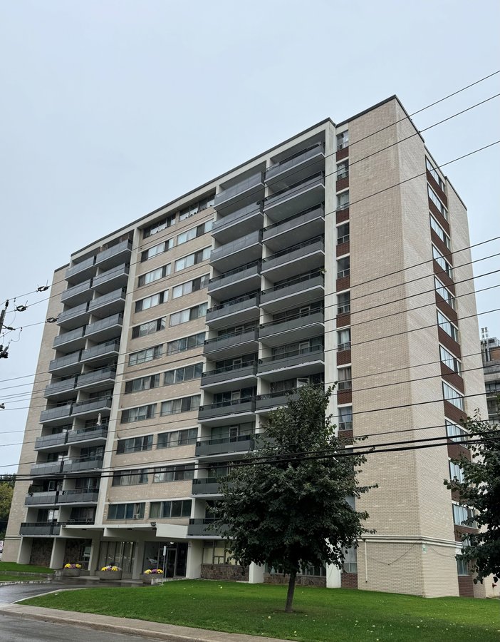 65 Park Street East - Photo 2